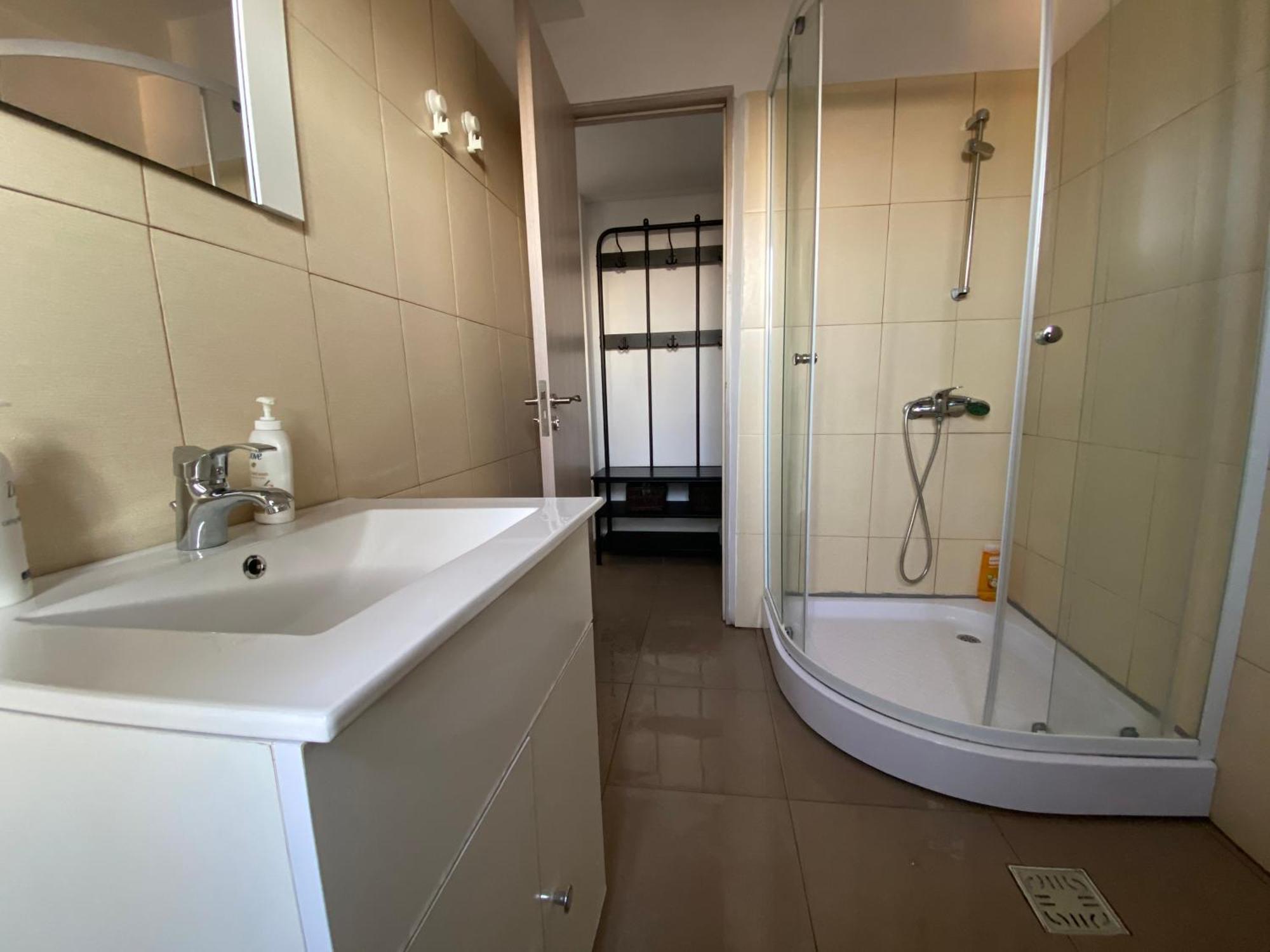 Gorgeous Apartment Near Old Town Букурещ Екстериор снимка